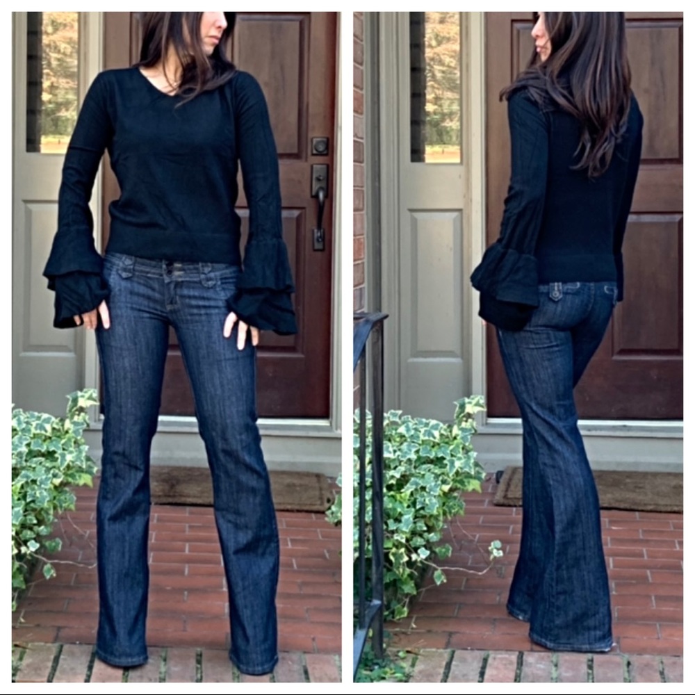 ✨LAST ONE ✨Black bell sleeves sweater - Picture 7 of 8